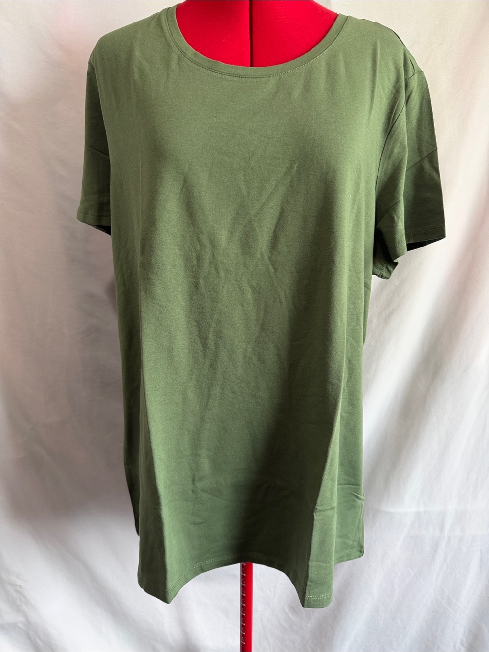 Amazon Essentials Olive Green Short Sleeve Crewneck Tee